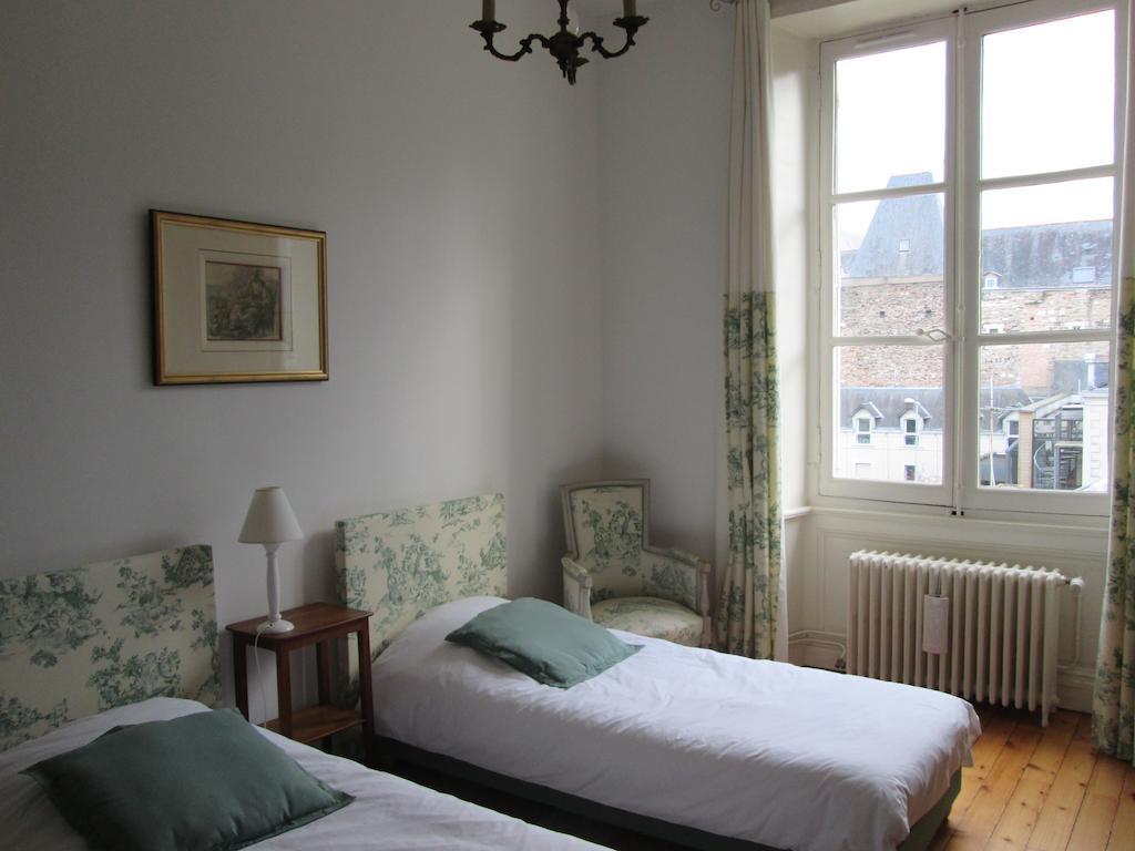 Chambre D'Hotes Marchand อองเชร์ ภายนอก รูปภาพ