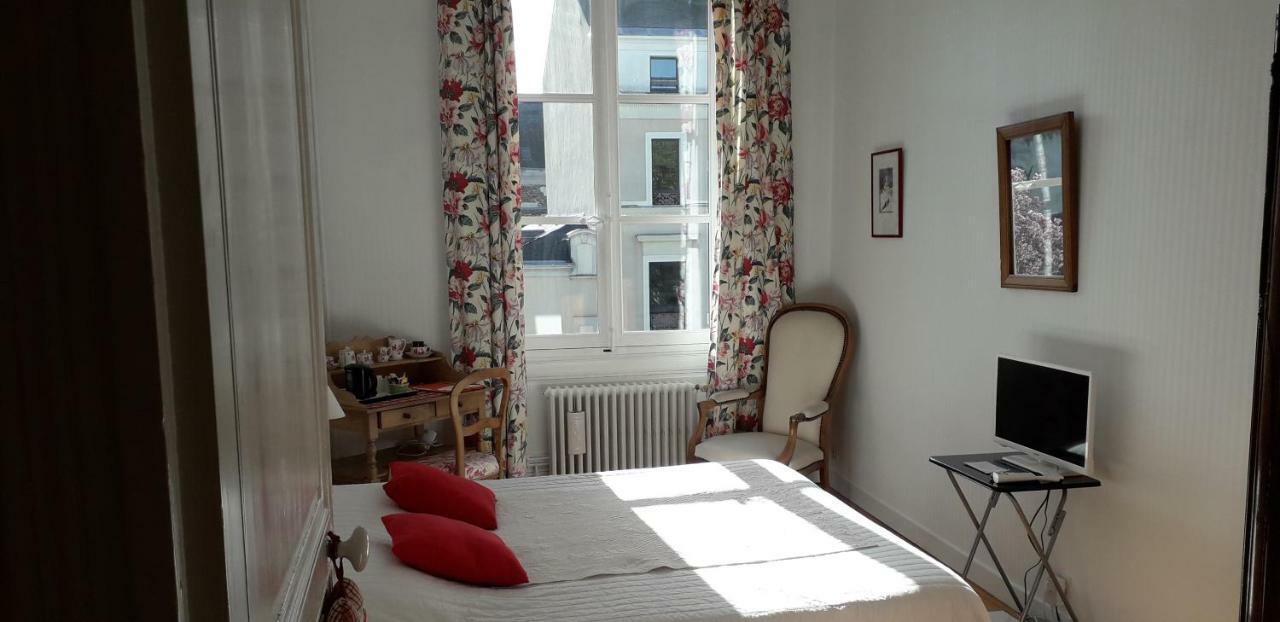 Chambre D'Hotes Marchand อองเชร์ ภายนอก รูปภาพ
